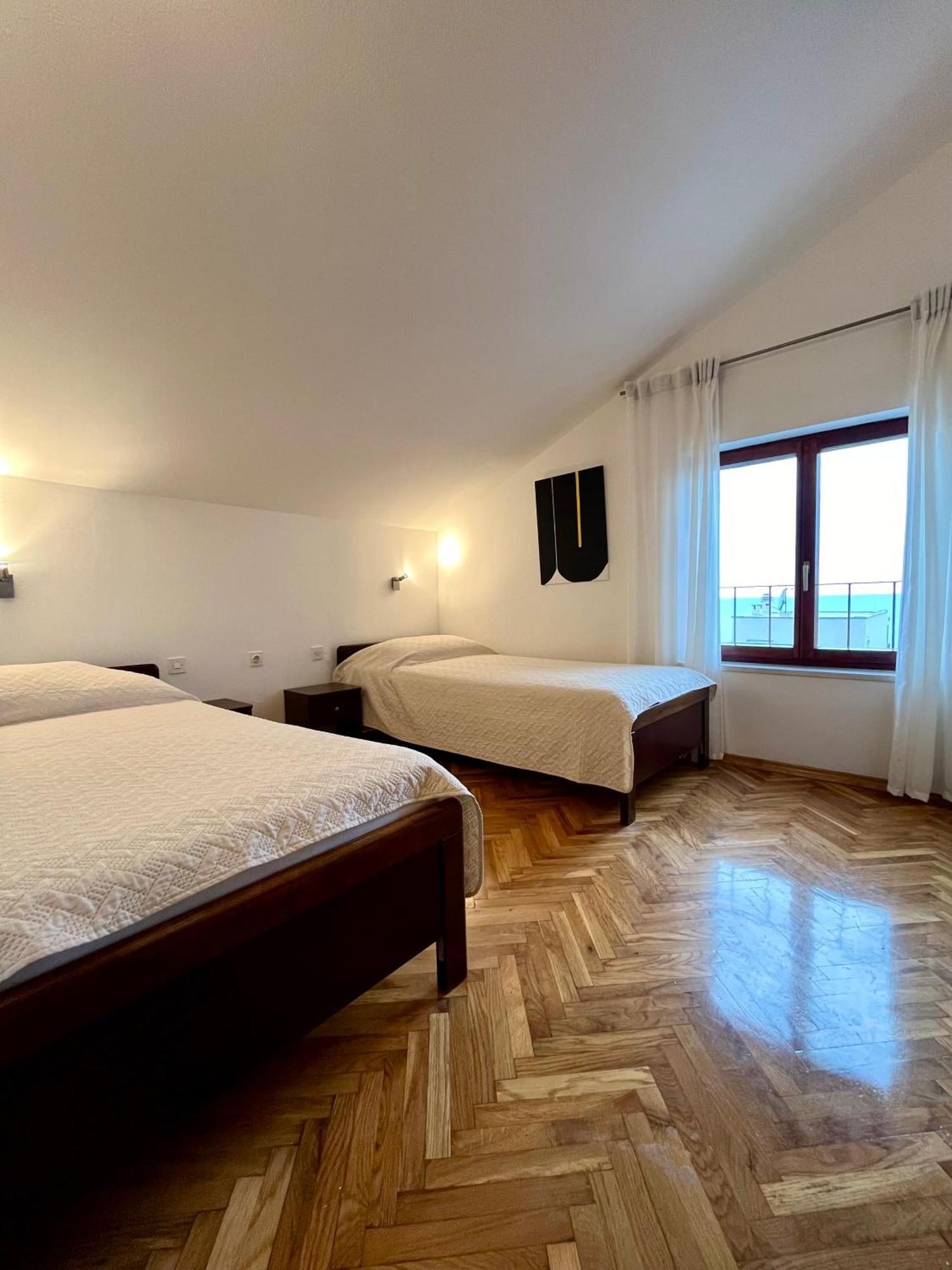 Apartments Martina Primosten Luaran gambar