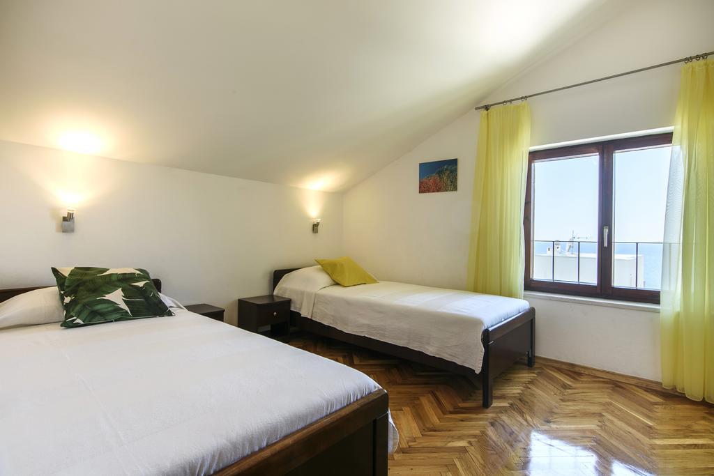 Apartments Martina Primosten Luaran gambar