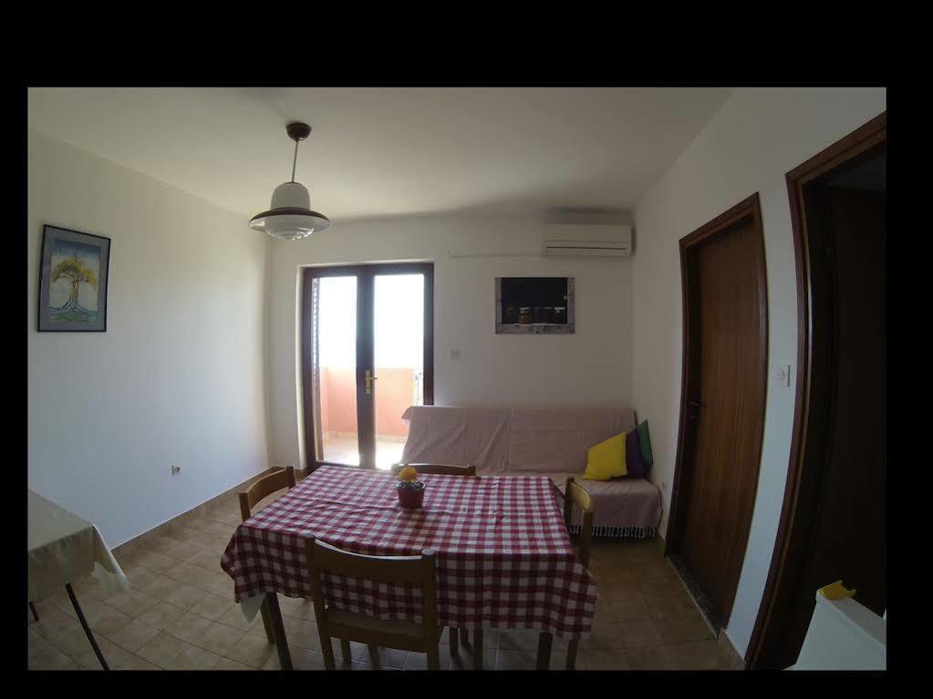 Apartments Martina Primosten Luaran gambar