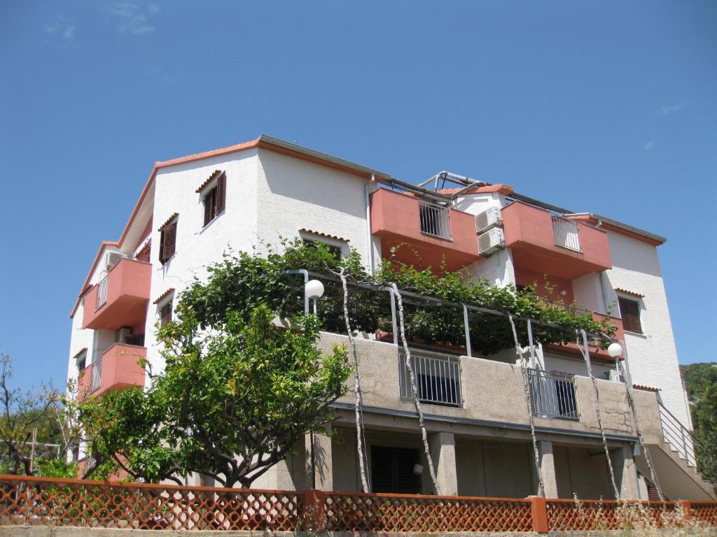 Apartments Martina Primosten Luaran gambar